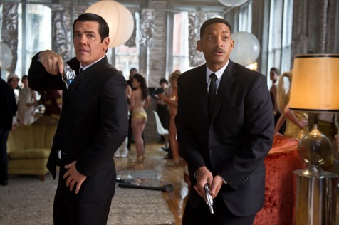 Men in Black 3 - Josh Brolin and Will Smith