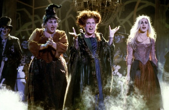 Hocus Pocus - Kathy Najimy, Bette Midler, Sarah Jessica Parker singing
