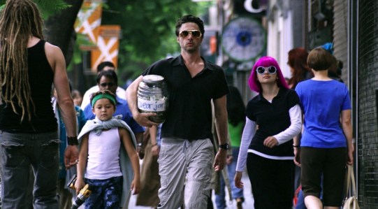 Wish I Was Here - Pierce Gagnon, Zach Braff, Joey King