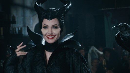 Maleficent - Angelina Jolie & crow