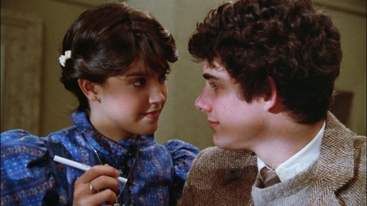 Gremlins - Phoebe Cates, Zach Galligan