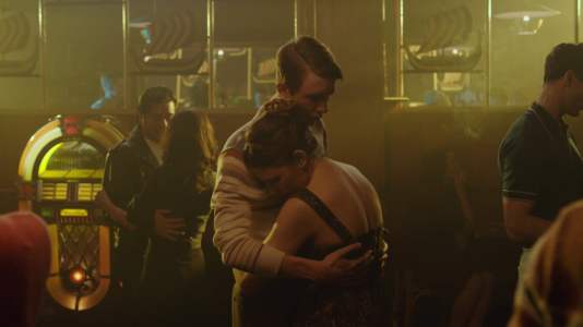 Emily & Tim - Thomas Mann, Zosia Mamet